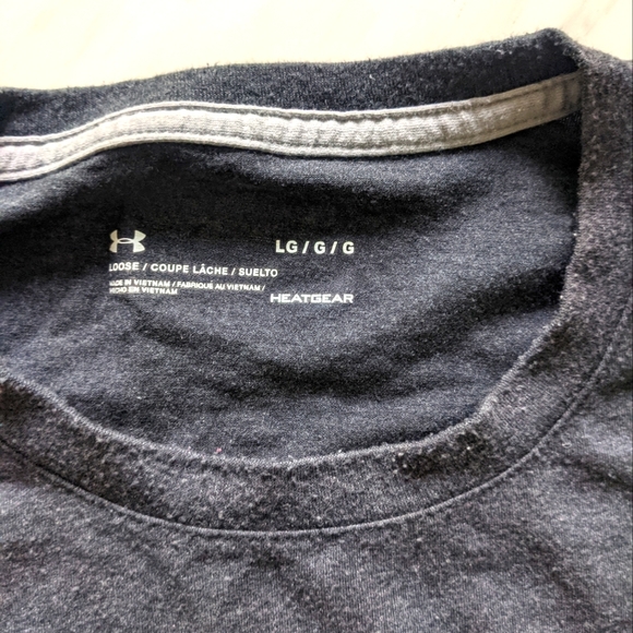 Under Armour Men's L gym shirt - Picture 3 of 3